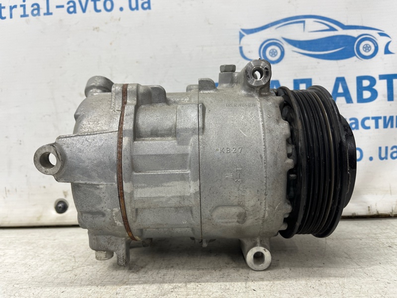 Компрессор кондиционера Jeep Cherokee KL 3.2 бензин EHK