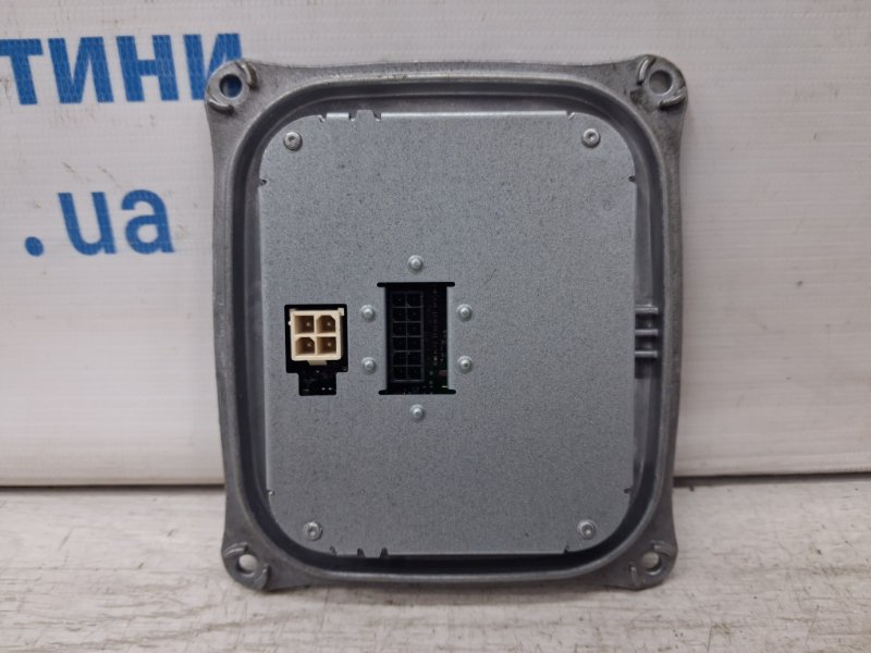 Блок розжига ксеноновой фары Jeep Cherokee KL 3.2 бензин EHK