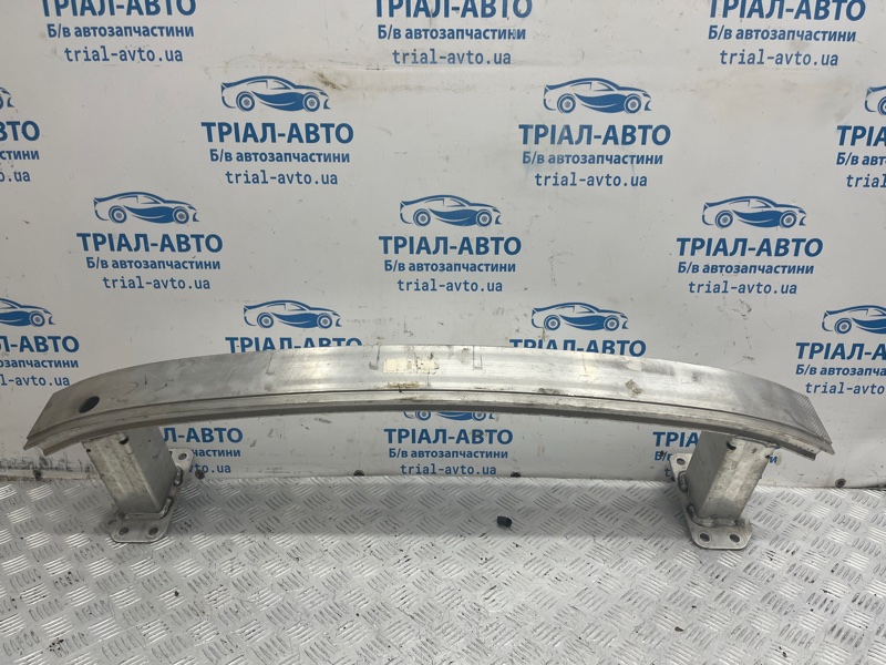 Усилитель бампера передний Jeep Cherokee 2013-2019 KL 2.4 бензин ED6 68096072AB Б/У