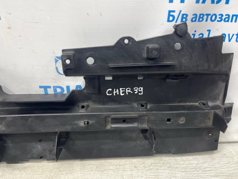 Накладка передней панели Cherokee 2013-2019 KL 2.4 бензин ED6