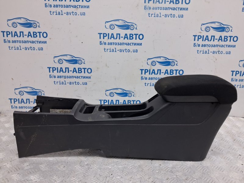 Подлокотник Mitsubishi Lancer 2007-2017 10 2.0 бензин 4B11 8011A219XA Б/У