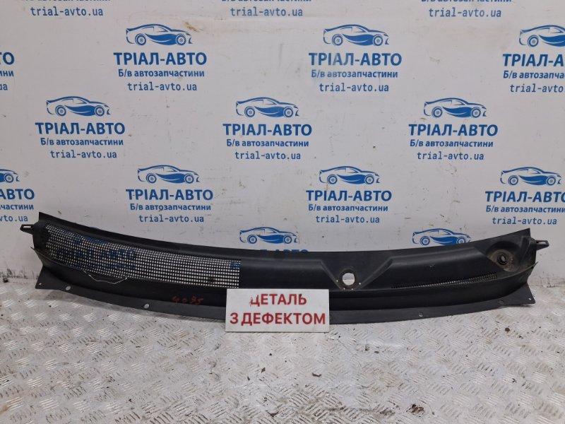 Дефлектор дворников Jeep Cherokee 2013-2019 KL 2.4 бензин ED6 68102557AE Б/У
