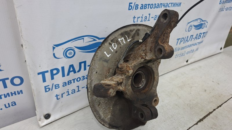 Кулак поворотный левый со ступицей Mitsubishi Lancer 10 2.0 бензин 4B11