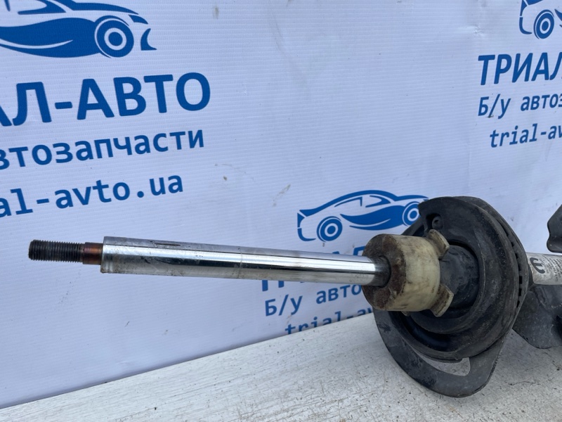 Амортизатор передний левый Cherokee 2013-2019 KL 3.2 бензин EHK