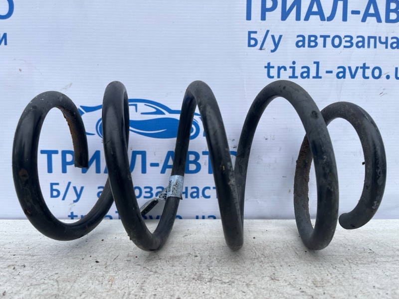Пружина передняя правая Jeep Cherokee 2013-2019 KL 2.4 бензин ED6 5168677AB Б/У