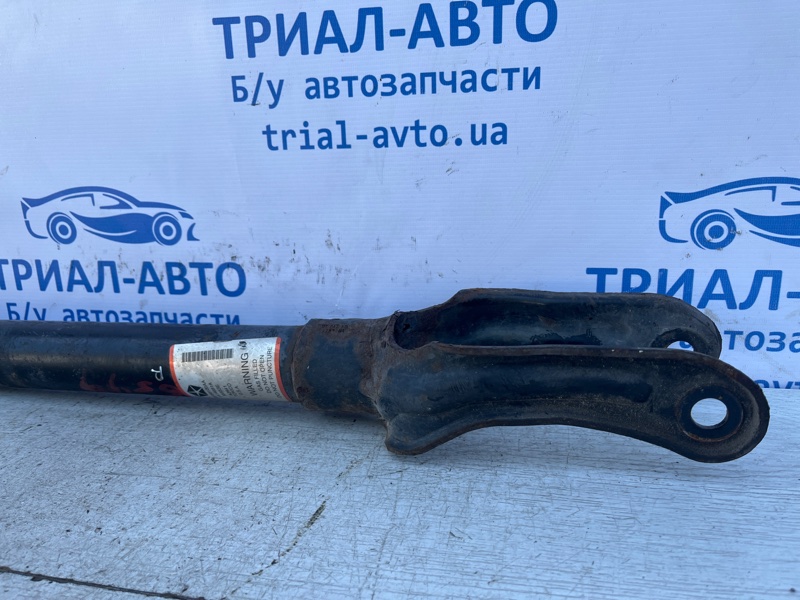 Амортизатор передний правый Jeep Grand Cherokee WK2 3.6 бензин ERB