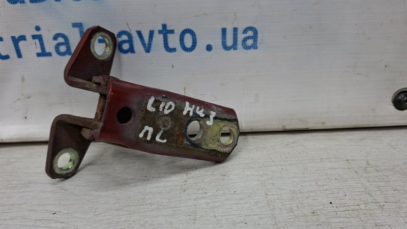 Петля двери передней левой нижняя Mitsubishi Lancer 2007-2017 10 2.0 бензин 4B11 5702A006 Б/У