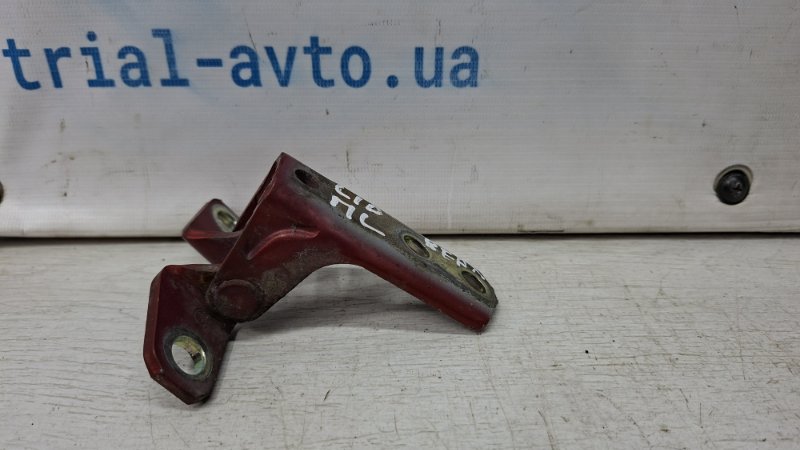Петля двери передней левой верхняя Mitsubishi Lancer 10 2.0 бензин 4B11