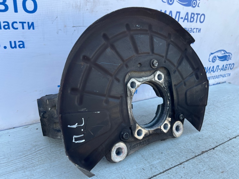 Кулак поворотный левый без ступицы Cherokee 2013-2019 KL 2.4 бензин ED6