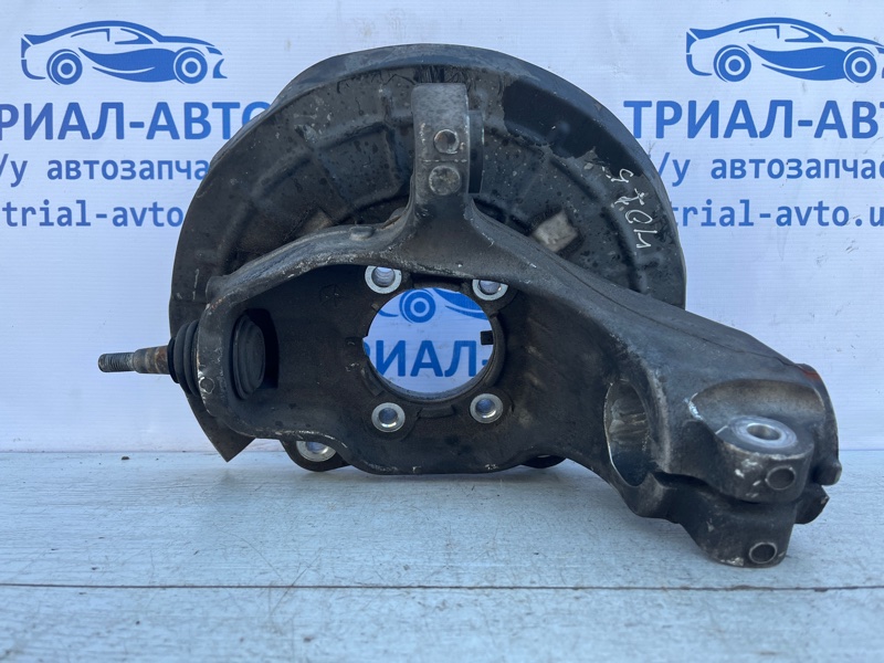 Кулак поворотный левый без ступицы Jeep Cherokee 2013-2019 KL 2.4 бензин ED6 4877827AE Б/У