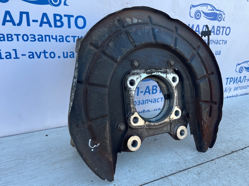 Цапфа задняя левая Cherokee 2013-2019 KL 2.4 бензин ED6
