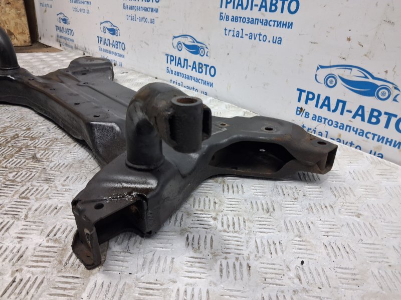 Балка передней подвески Mitsubishi Outlander XL 2.2 diesel 4HK