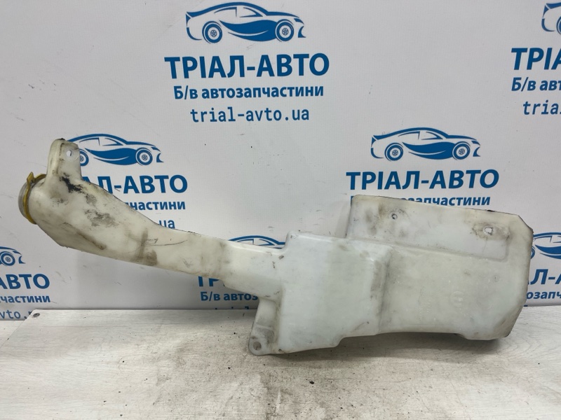 Бачок омывателя Jeep Cherokee 2013-2019 KL 2.4 бензин ED6 68225067AA Б/У