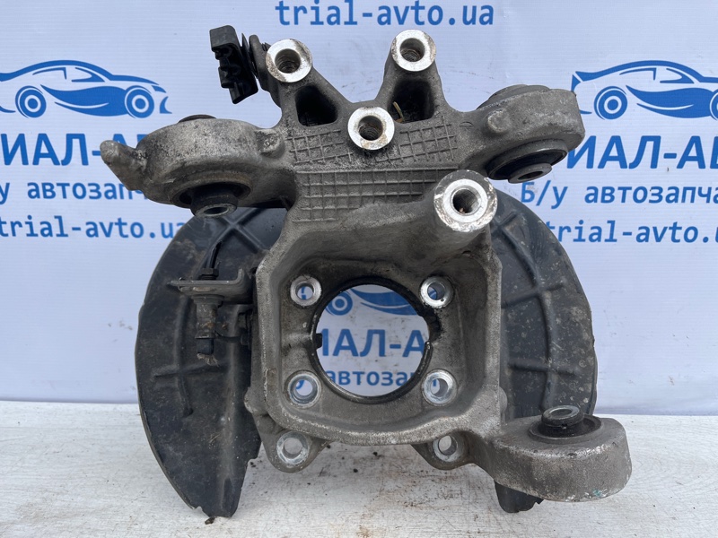 Цапфа задняя левая Jeep Cherokee 2013-2019 KL 2.4 бензин ED6 5090073AB Б/У
