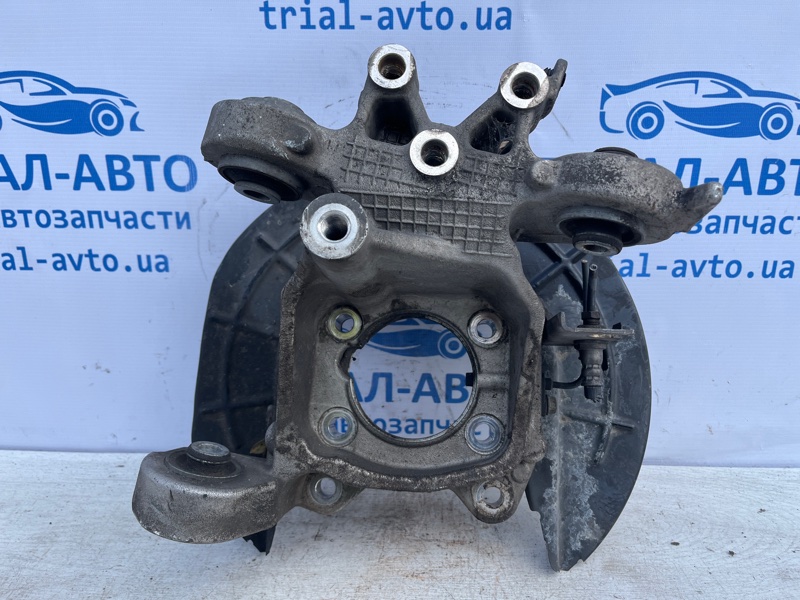 Цапфа задняя правая Jeep Cherokee 2013-2019 KL 2.4 бензин ED6 5090072AB Б/У