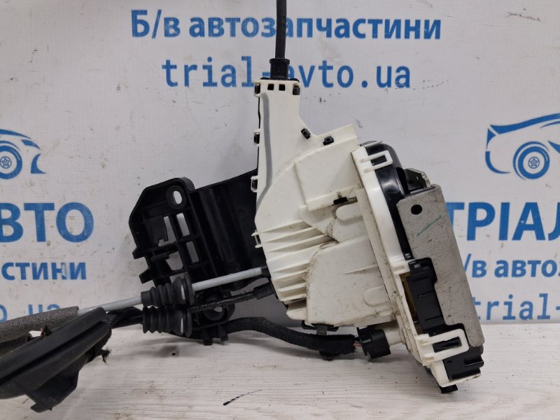 Замок двери задний правый Cherokee 2013-2019 KL 3.2 бензин EHK