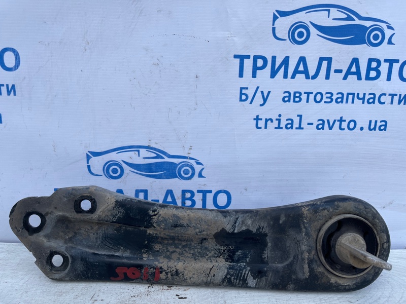 Рычаг задней подвески продольный правый Jeep Cherokee 2013-2019 KL 3.2 бензин EHK 5090044AF Б/У