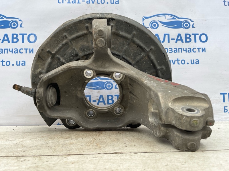 Кулак поворотный левый без ступицы Jeep Cherokee 2013-2019 KL 2.4 бензин ED6 4877827AC Б/У