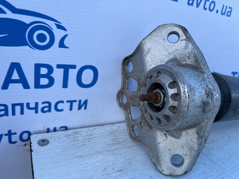 Амортизатор задний Cherokee 2013-2019 KL 3.2 бензин EHK