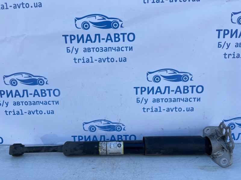 Амортизатор задний Jeep Cherokee 2013-2019 KL 2.4 бензин ED6 68224858AC Б/У