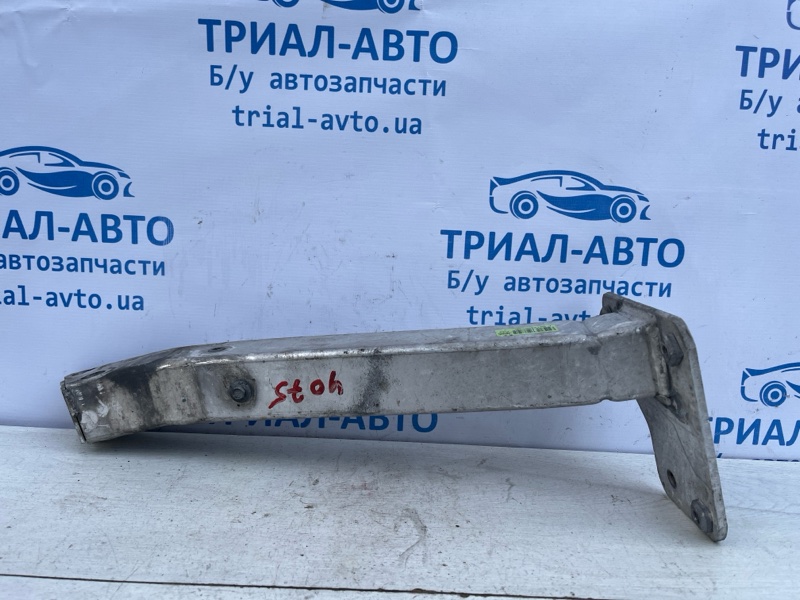 Кронштейн усилителя переднего бампера левый Jeep Cherokee 2013-2019 KL 2.4 бензин ED6 68143955AC Б/У