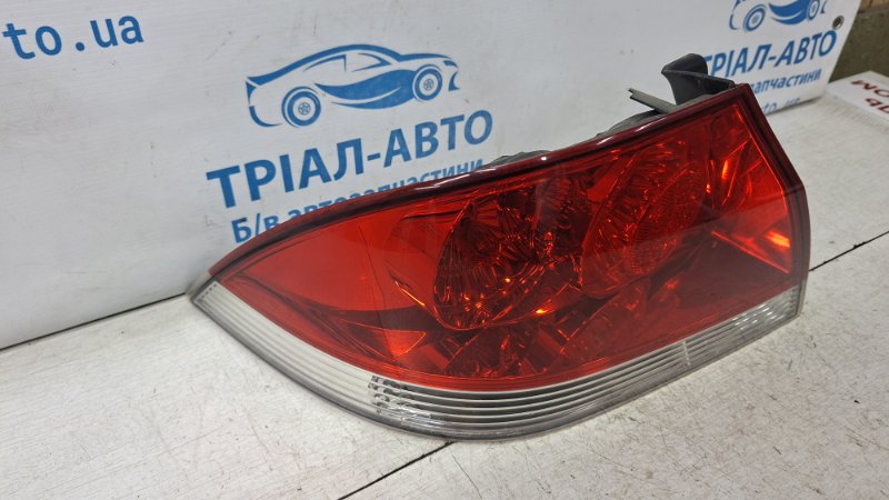Фонарь задний внешний левый Lancer 2003-2009 9 1.6 Бензин 4G18