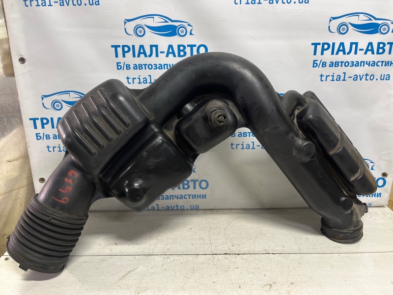 Резонатор воздушного фильтра Jeep Grand Cherokee 2010-2022 WK2 3.6 бензин ERB 68376821AB Б/У