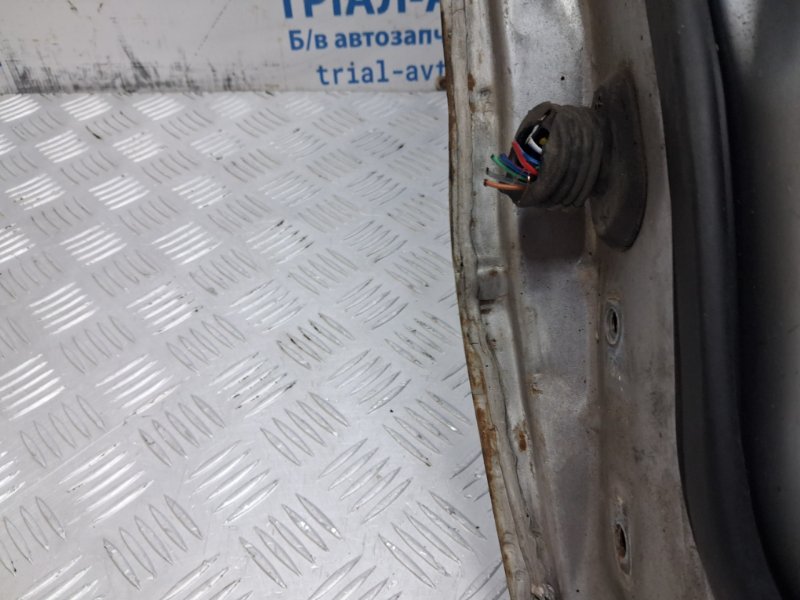 Дверь передняя правая Lancer 2003-2009 9 1.6 Бензин 4G18