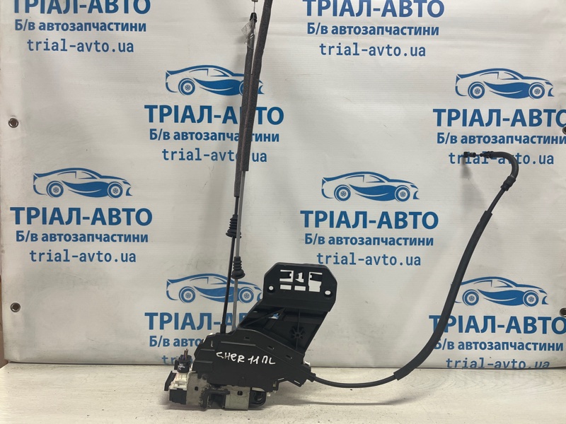 Замок двери передний левый Jeep Cherokee 2013-2019 KL 3.2 бензин EHK 68211097AB Б/У
