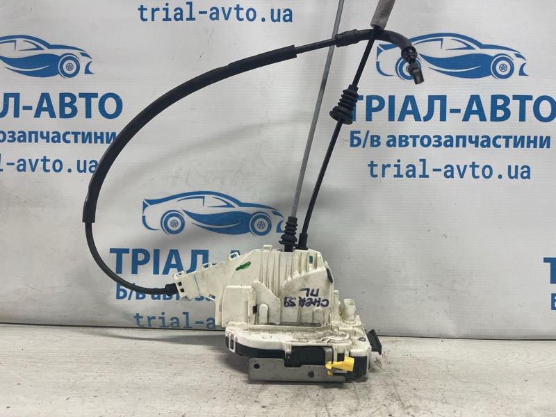 Замок двери передний левый Jeep Cherokee 2013-2019 KL 2.4 бензин ED6 4589913AE Б/У