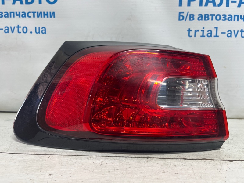 Фонарь задний внешний левый Jeep Cherokee 2013-2019 KL 3.2 бензин EHK 68102907AF Б/У