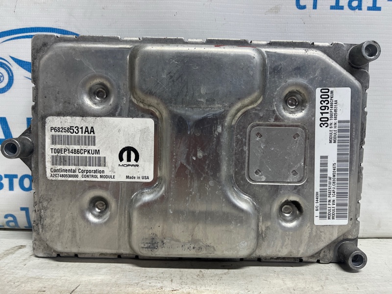 Блок управления двигателем Jeep Cherokee 2013-2019 KL 2.4 бензин ED6 68258531AA Б/У