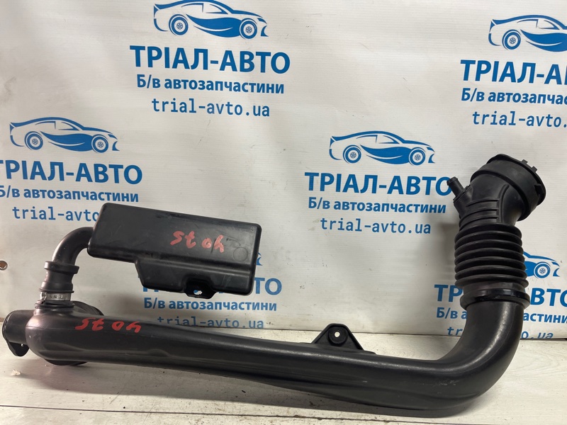 Патрубок воздушного фильтра Jeep Cherokee 2013-2019 KL 2.4 бензин ED6 68211695AB Б/У