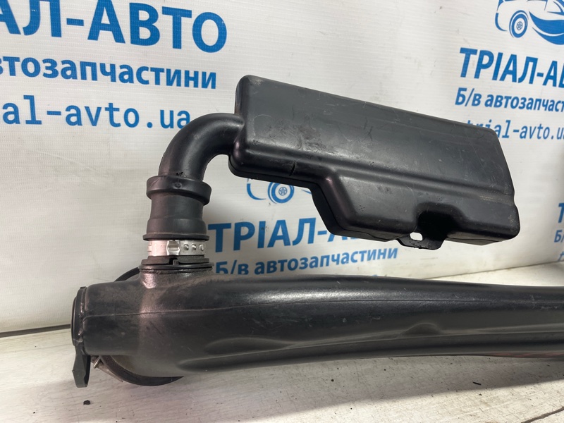 Патрубок воздушного фильтра Cherokee 2013-2019 KL 2.4 бензин ED6