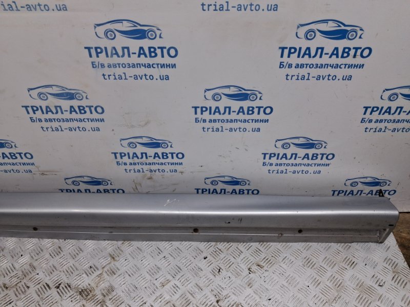 Накладка порога внешняя правая Mitsubishi Lancer 9 1.6 Бензин 4G18