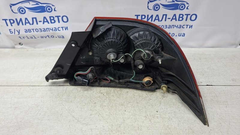 Фонарь задний внешний левый Lancer 2003-2009 9 1.6 Бензин 4G18