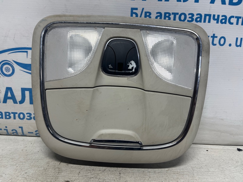 Плафон передний Jeep Cherokee 2013-2019 KL 2.4 бензин ED6 68141783AB Б/У