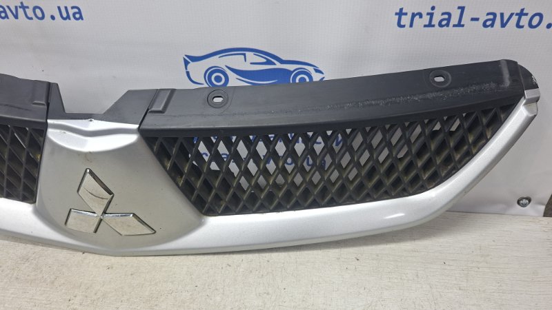 Решетка радиатора Рестайлинг Mitsubishi Lancer 9 1.6 Бензин 4G18