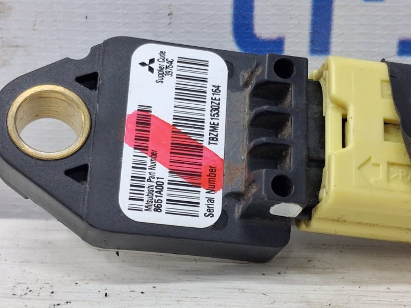 Датчик удара (AIRBAG) Mitsubishi Outlander XL 2.2 diesel 4HK