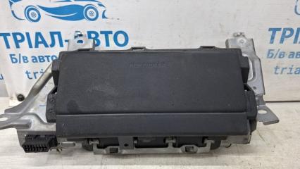 Подушка в колени Mitsubishi Lancer 2007-2017