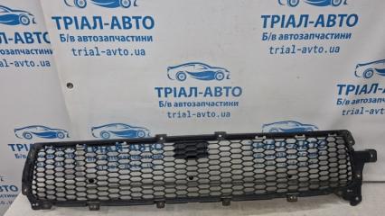 Решетка бампера центральная Mitsubishi Outlander 2007-2012
