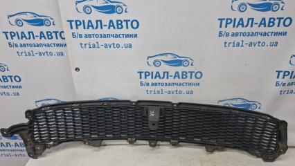 Решетка бампера центральная Outlander 2007-2012 XL 2.2 diesel 4HK