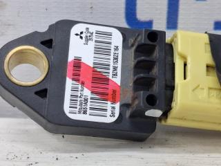 Датчик удара (AIRBAG) Mitsubishi Outlander XL 2.2 diesel 4HK