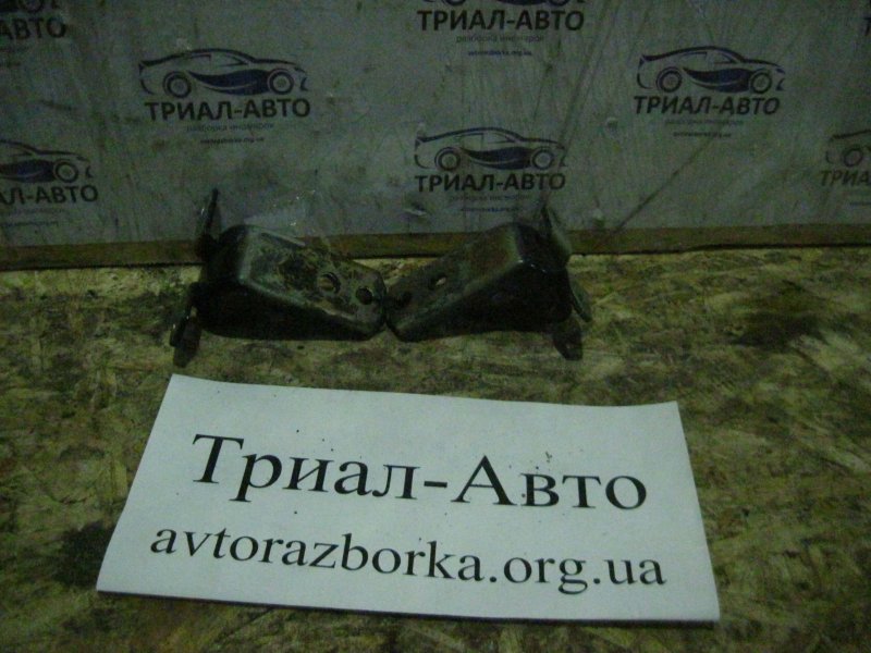 Петля двери Suzuki Grand Vitara 2005-2016 JT 6932065J00 контрактная