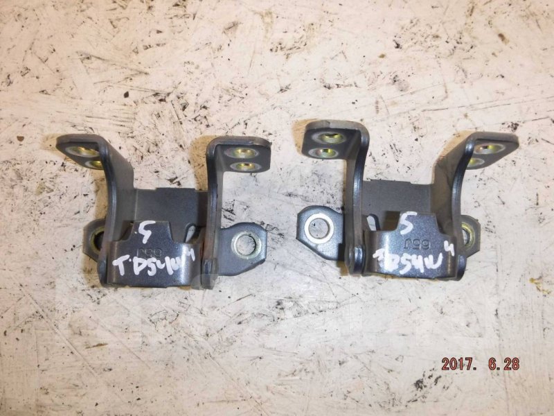 Петля крышки багажника правая правая Suzuki Grand Vitara 2005-2016 JT 6951065J00 контрактная