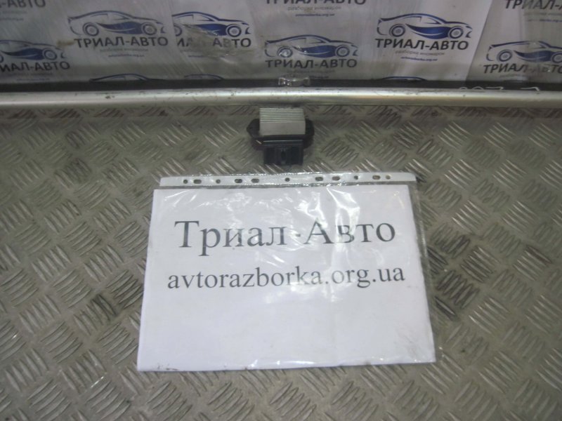 Резистор печки Toyota Land Cruiser 1998-2007 J100 8713860080 контрактная