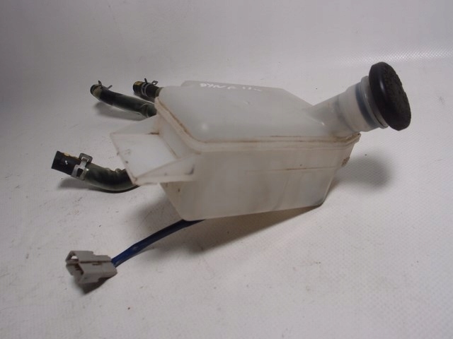 Бачок главного тормозного цилиндра Toyota RAV 4 2005-2012 A30 4722042110 контрактная