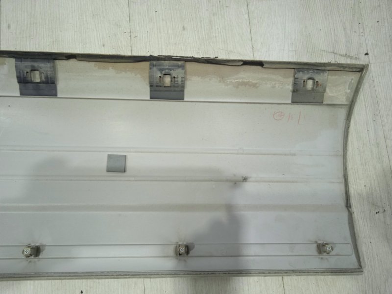 Накладка двери передняя левая Land Cruiser 1998-2007 J100