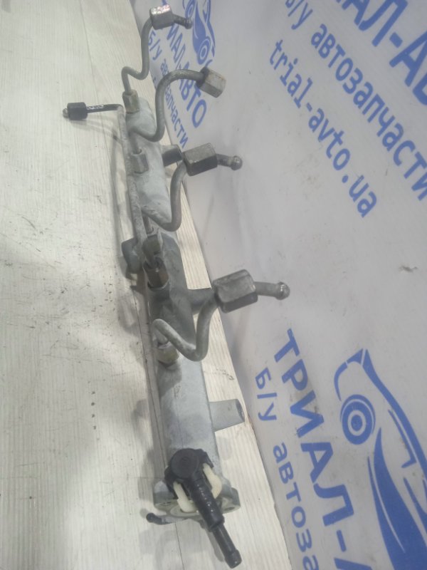 Топливная рампа Tucson 2004-2009 JM 2.0 Diesel D4EA