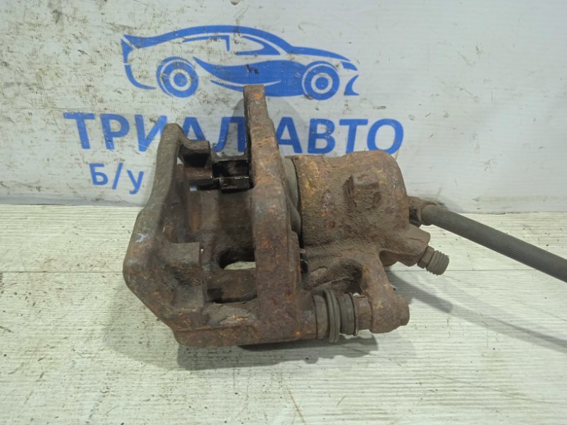 Суппорт передний правый Suzuki Swift RS